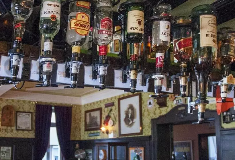 酒店 Hajo´s Germania Lodge & Irish Pub