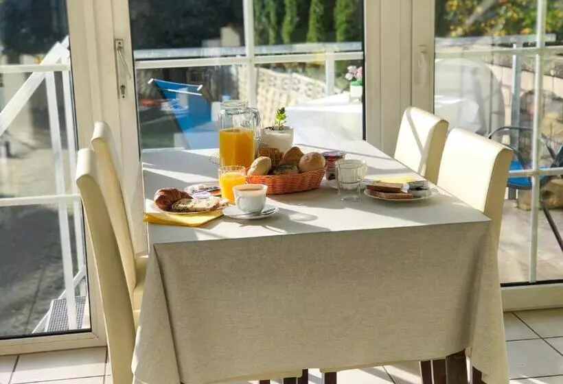 בית מלון כפרי Kaiser