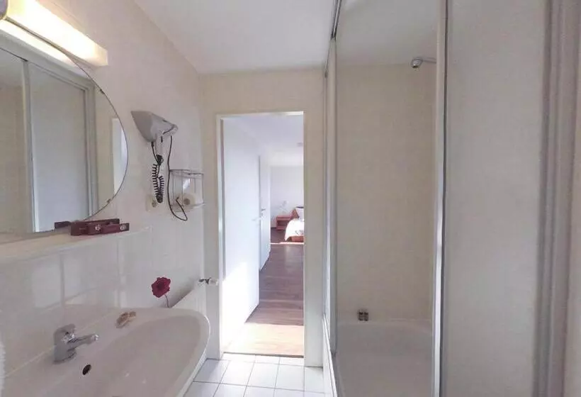 בית מלון כפרי Kaiser