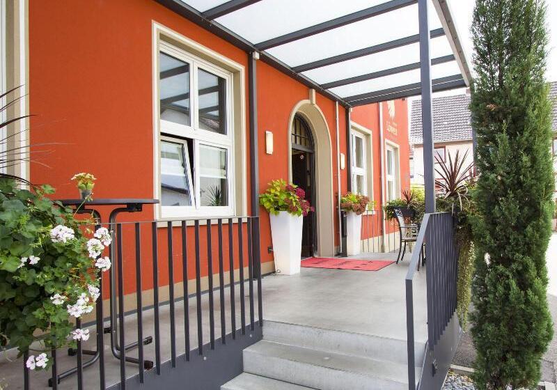 Hotel Lowen Garni  B&b