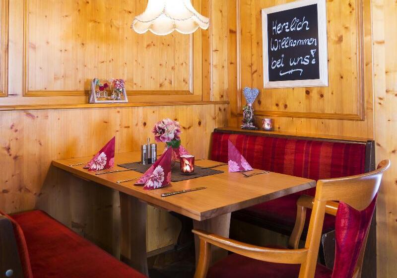 Hotel Lowen Garni  B&b