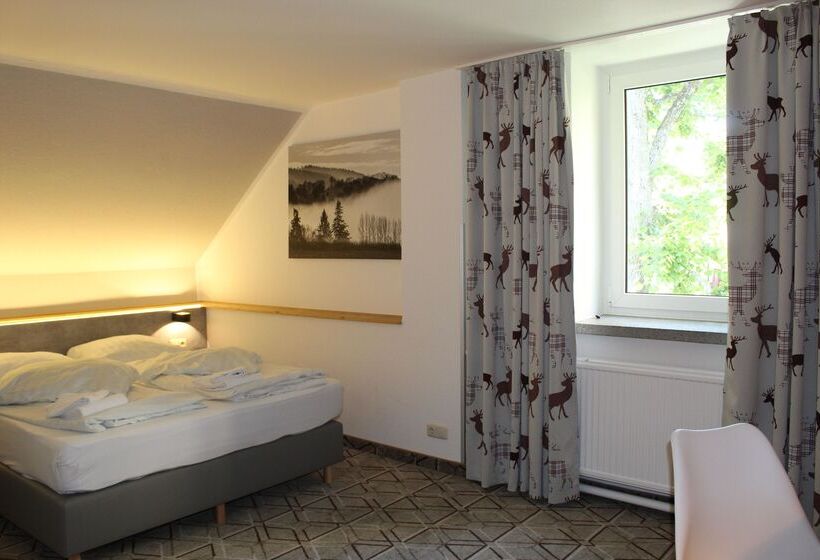 Отель Miriquidi