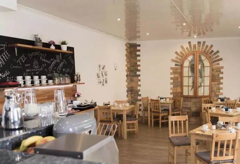 Отель Pension Central Nuernberg Fuerth