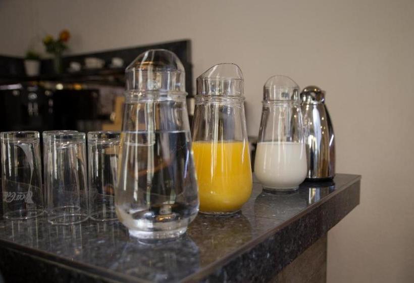 호텔 Pension Central Nuernberg Fuerth