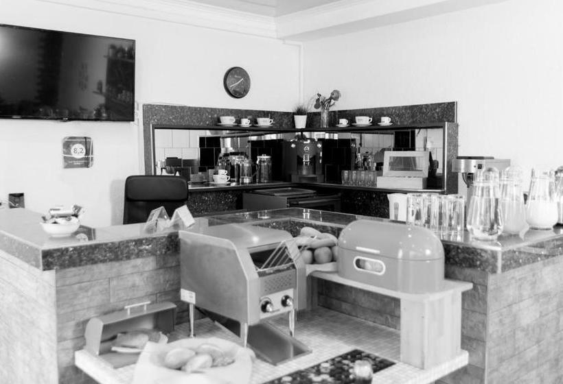 호텔 Pension Central Nuernberg Fuerth