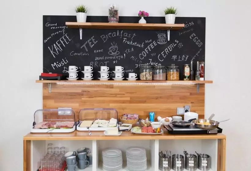 Отель Pension Central Nuernberg Fuerth