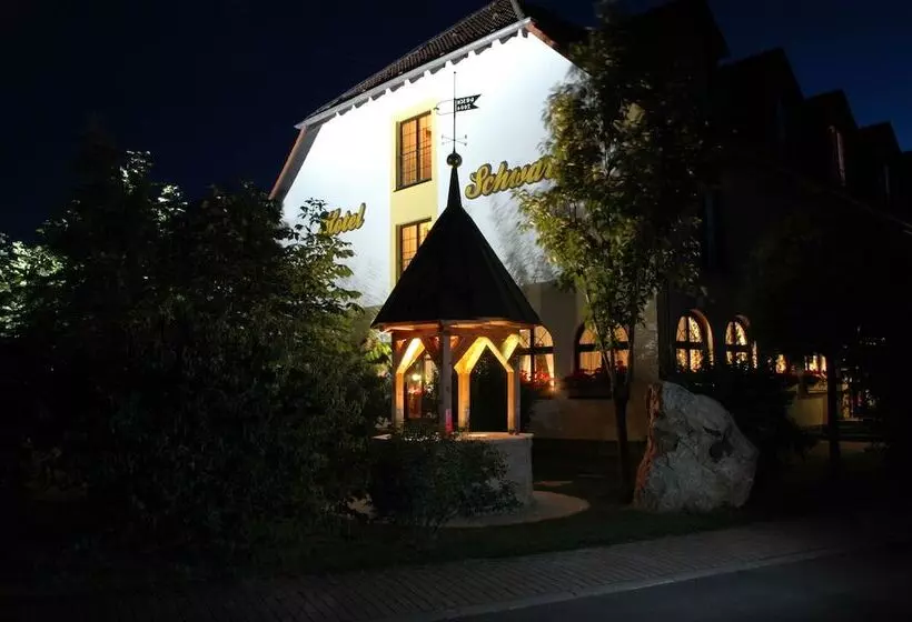Отель Schwartze
