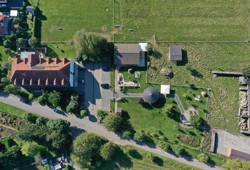 Отель Schwartze