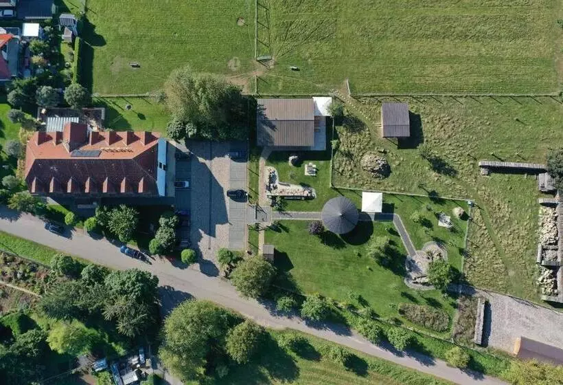 Отель Schwartze