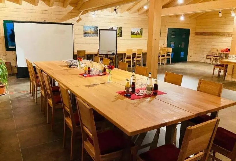 Отель Schwartze