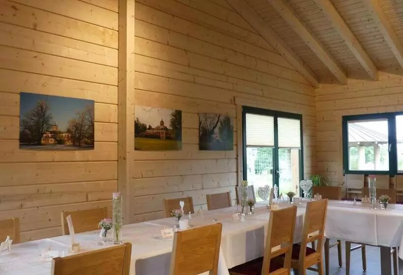 Отель Schwartze