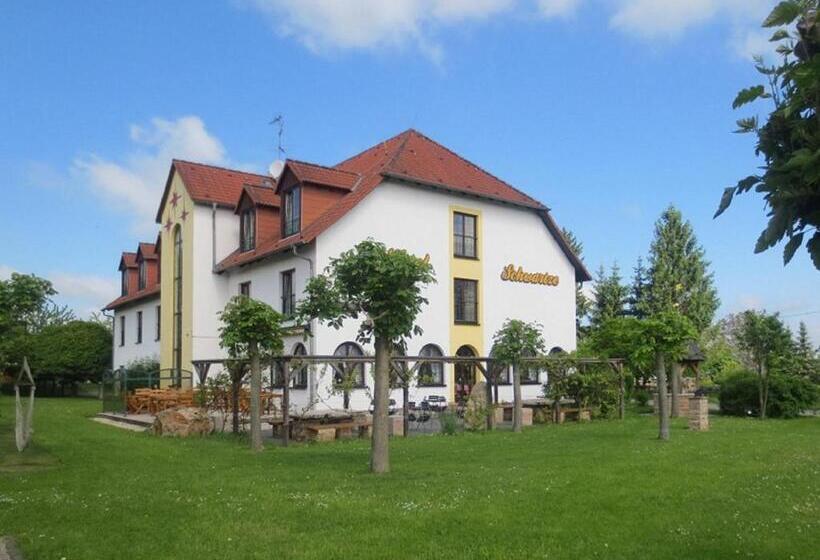 Отель Schwartze