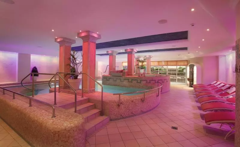 Hotel Schweizer Hof Thermal Und Vital Resort