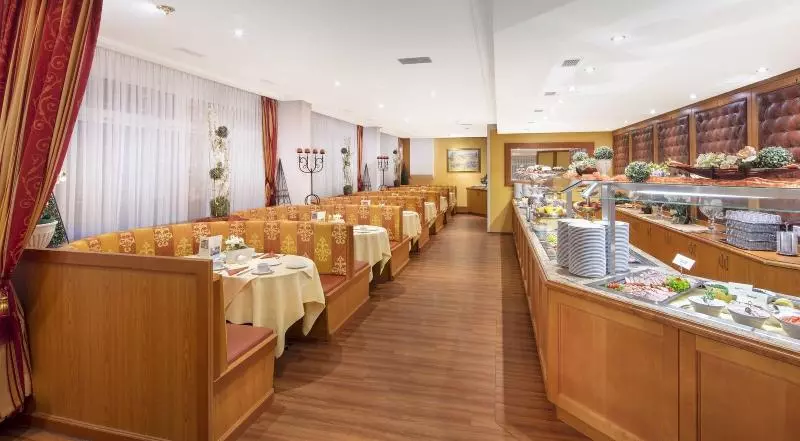 Hotel Schweizer Hof Thermal Und Vital Resort