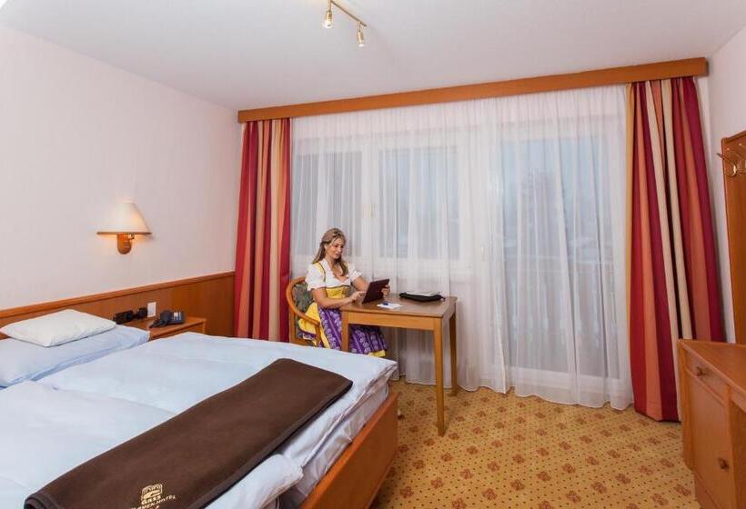 בית מלון כפרי Thermen Gass