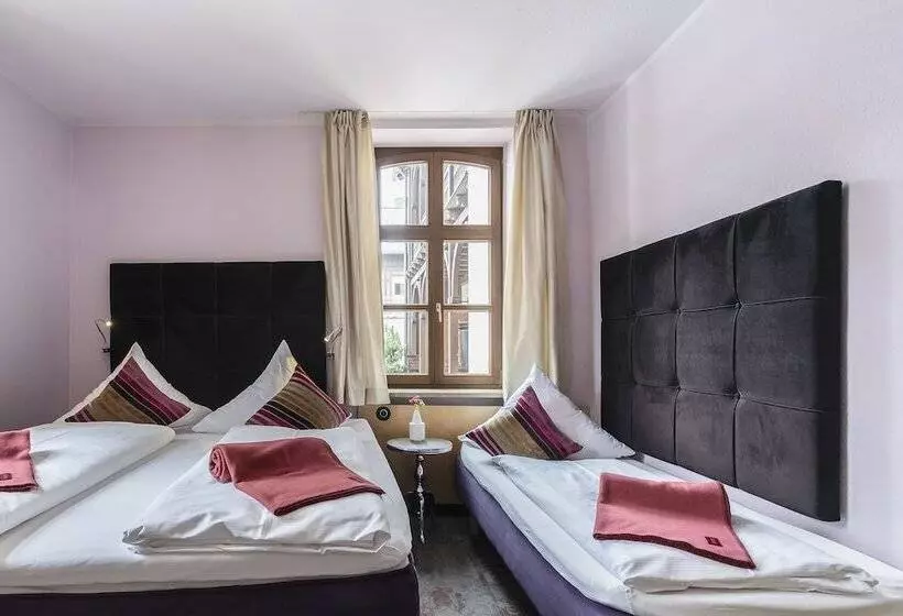 Отель Villa Fantasia Budget Boutique