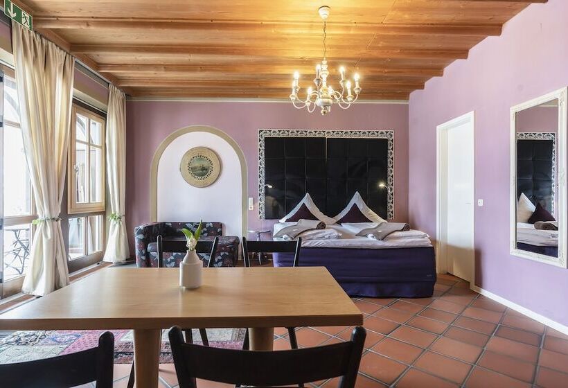 Отель Villa Fantasia Budget Boutique