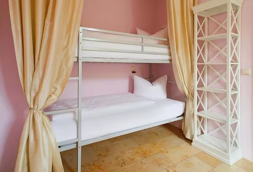 Отель Villa Fantasia Budget Boutique