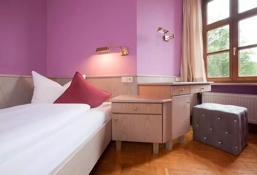 Отель Villa Fantasia Budget Boutique