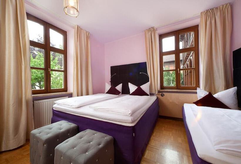 Отель Villa Fantasia Budget Boutique