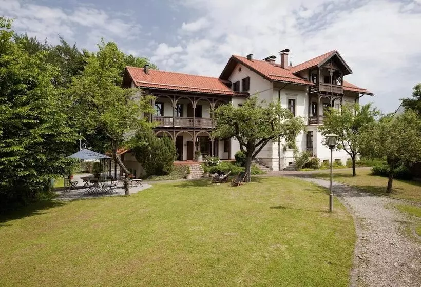 Отель Villa Fantasia Budget Boutique