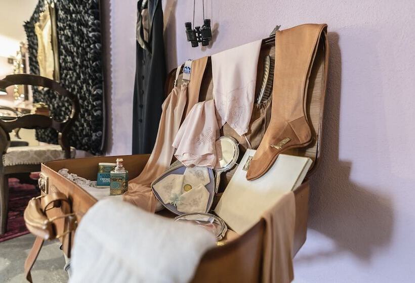 Отель Villa Fantasia Budget Boutique