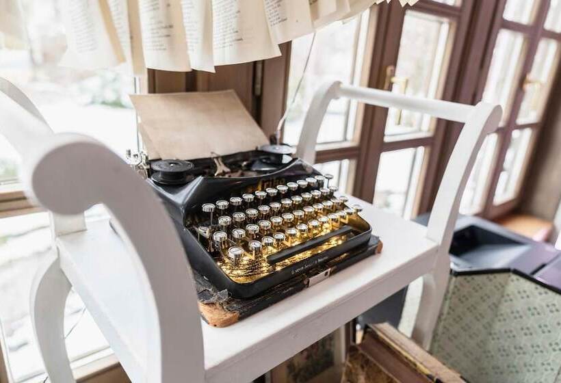 Отель Villa Fantasia Budget Boutique