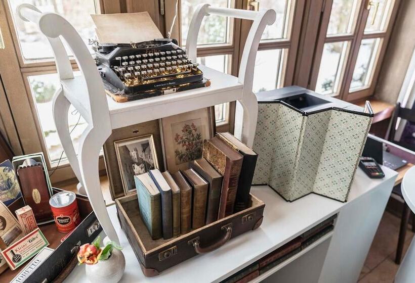 Отель Villa Fantasia Budget Boutique