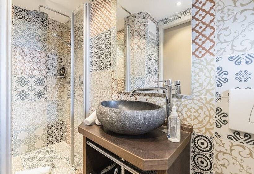 Отель Villa Fantasia Budget Boutique