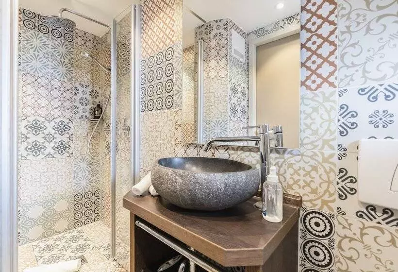 Отель Villa Fantasia Budget Boutique