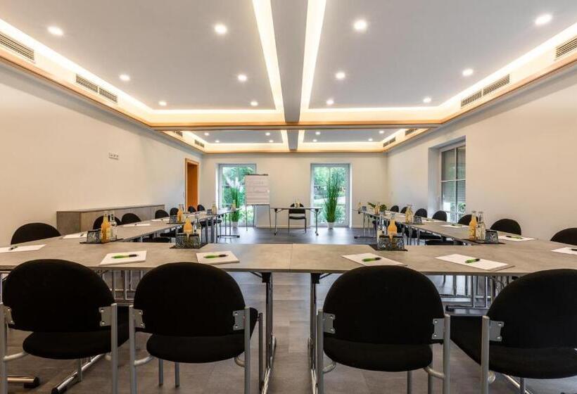 酒店 Wittekindsquelle