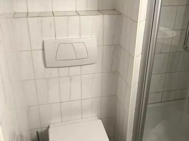 Отель Aust Das Land