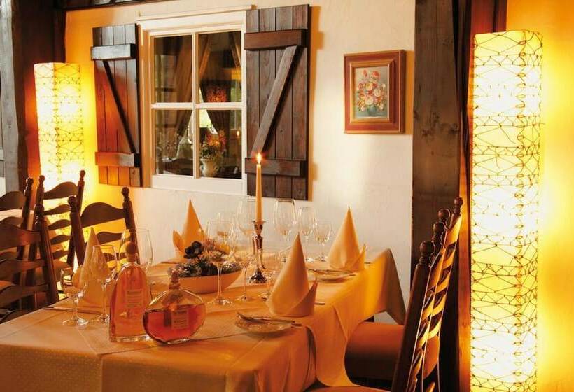 Отель Aust Das Land