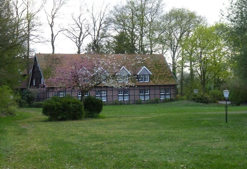 Отель Aust Das Land