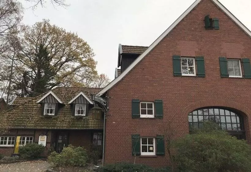 Отель Aust Das Land