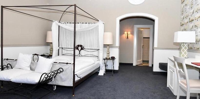 هتل Bischofshof Am Dom