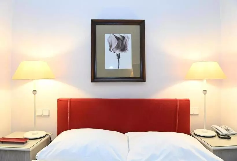 هتل Bischofshof Am Dom