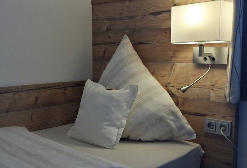 호텔 Haus Nussbaum