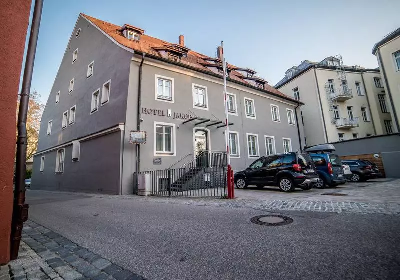 Отель Jakob Regensburg Downtown, Bw Signature Collection