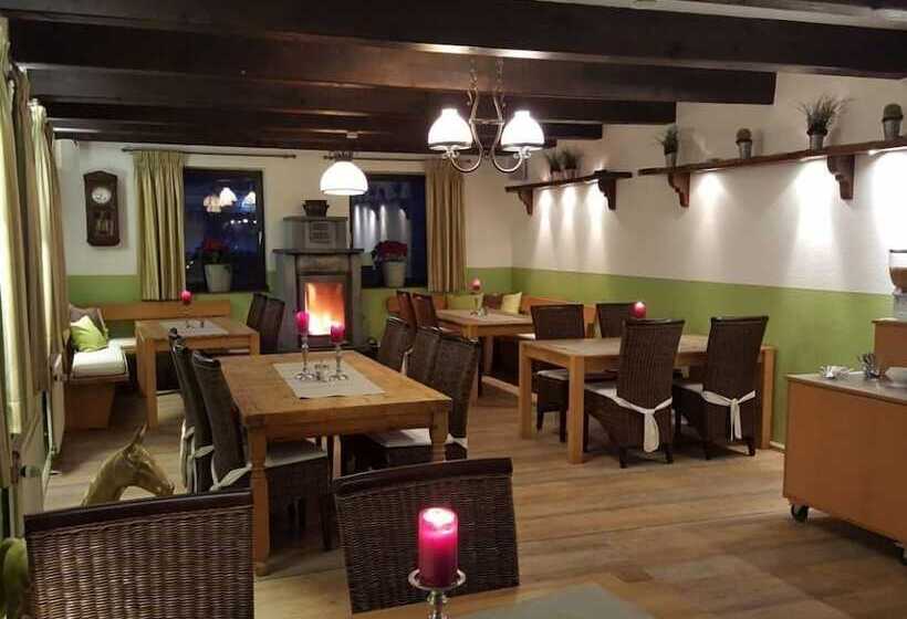 Landhotel Linden Am Venekotensee