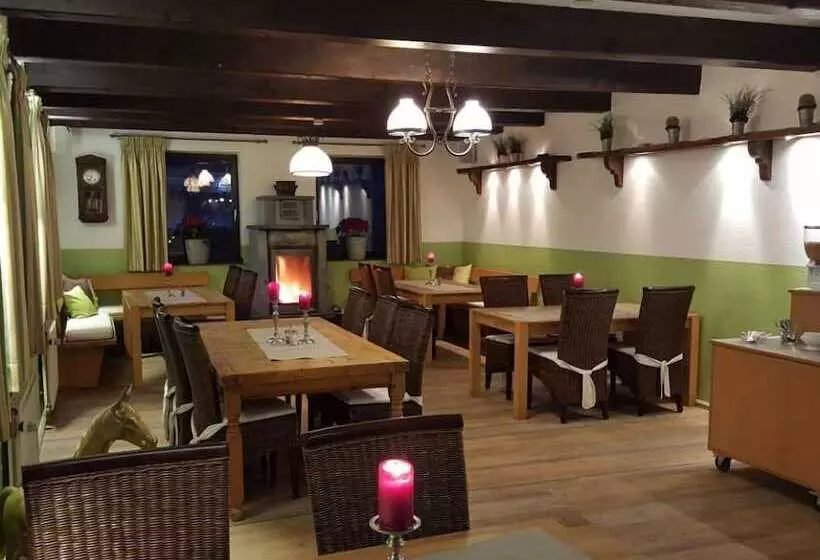 Landhotel Linden Am Venekotensee