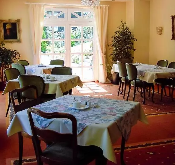 Hotelli Lindenhof