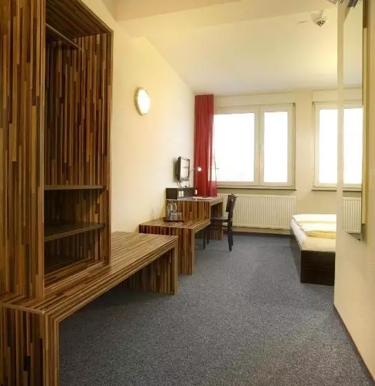 Отель O Heidelberg