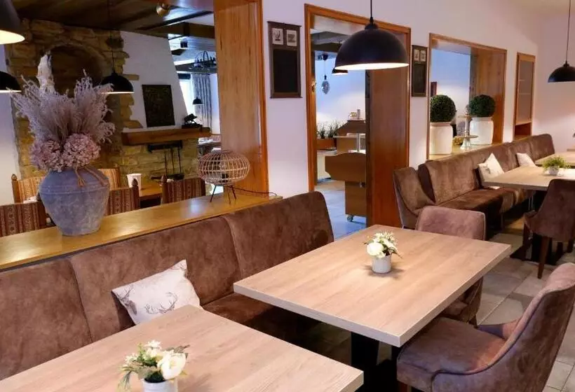 酒店 Pension Zum Paradies