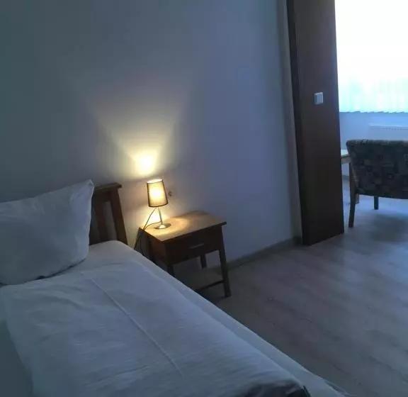 酒店 Pension Zum Paradies