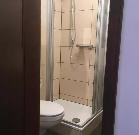 酒店 Pension Zum Paradies