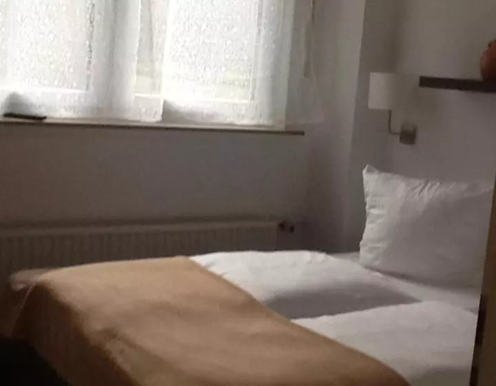 酒店 Pension Zum Paradies