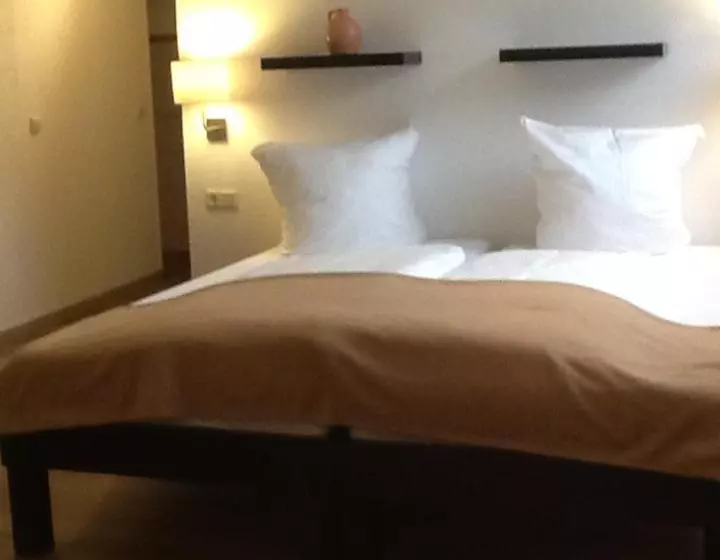 酒店 Pension Zum Paradies