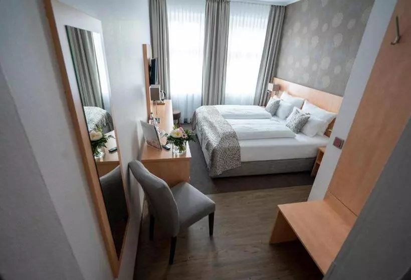 酒店 Stadt Lüdenscheid