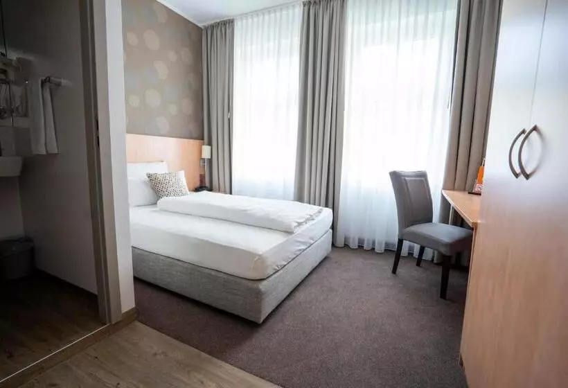 酒店 Stadt Lüdenscheid